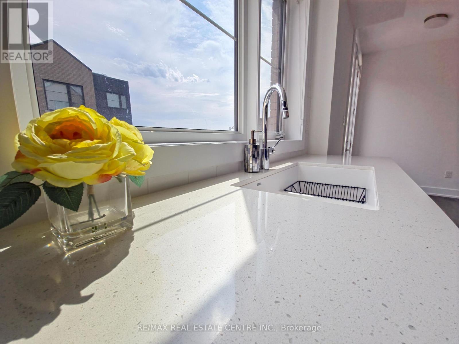 66 - 2273 Turnberry Drive Property Photo 15