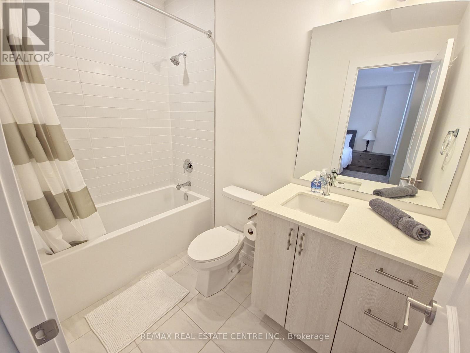 66 - 2273 Turnberry Drive Property Photo 37