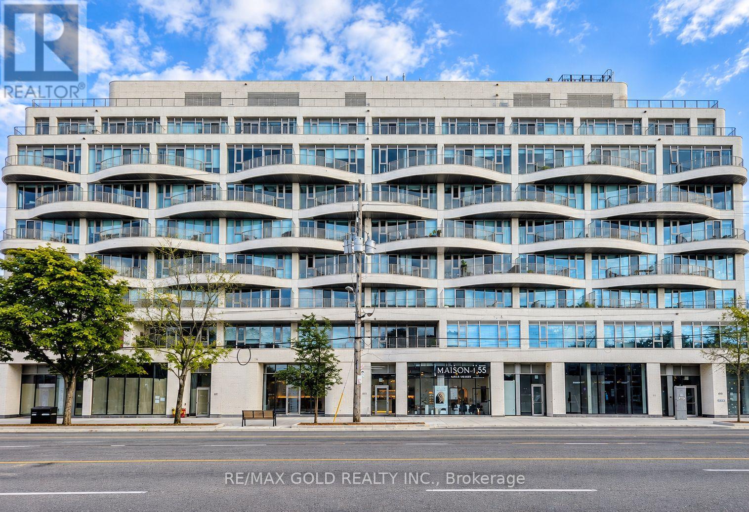 691 THE QUEENSWAY Property Photo 1