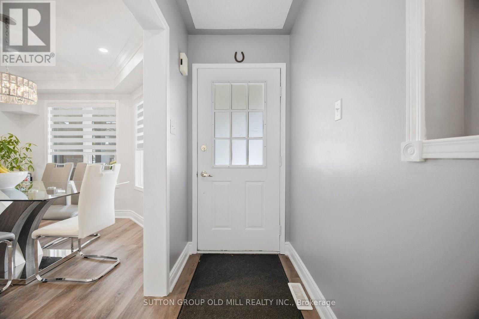 5318 Bushelgrove Circle Property Photo 7