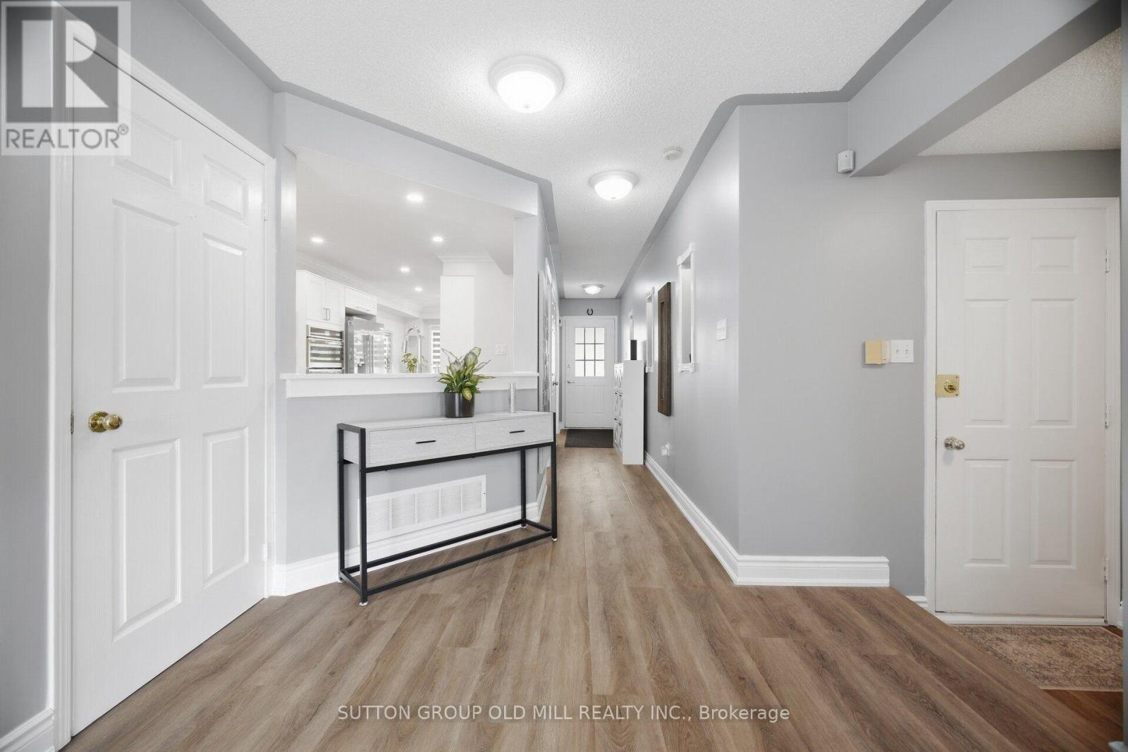 5318 Bushelgrove Circle Property Photo 16