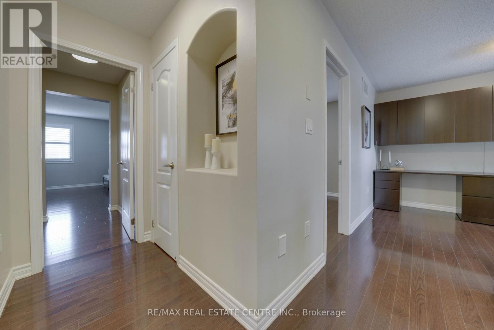 907 Etherington Way Property Photo 16