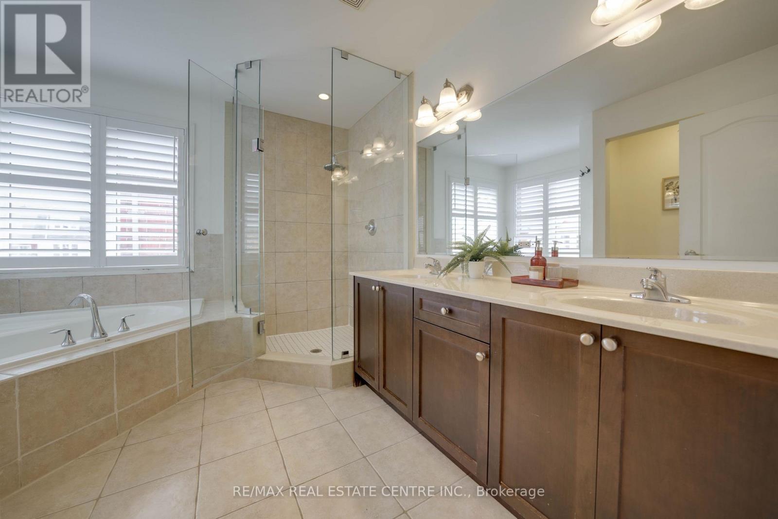 907 Etherington Way Property Photo 19