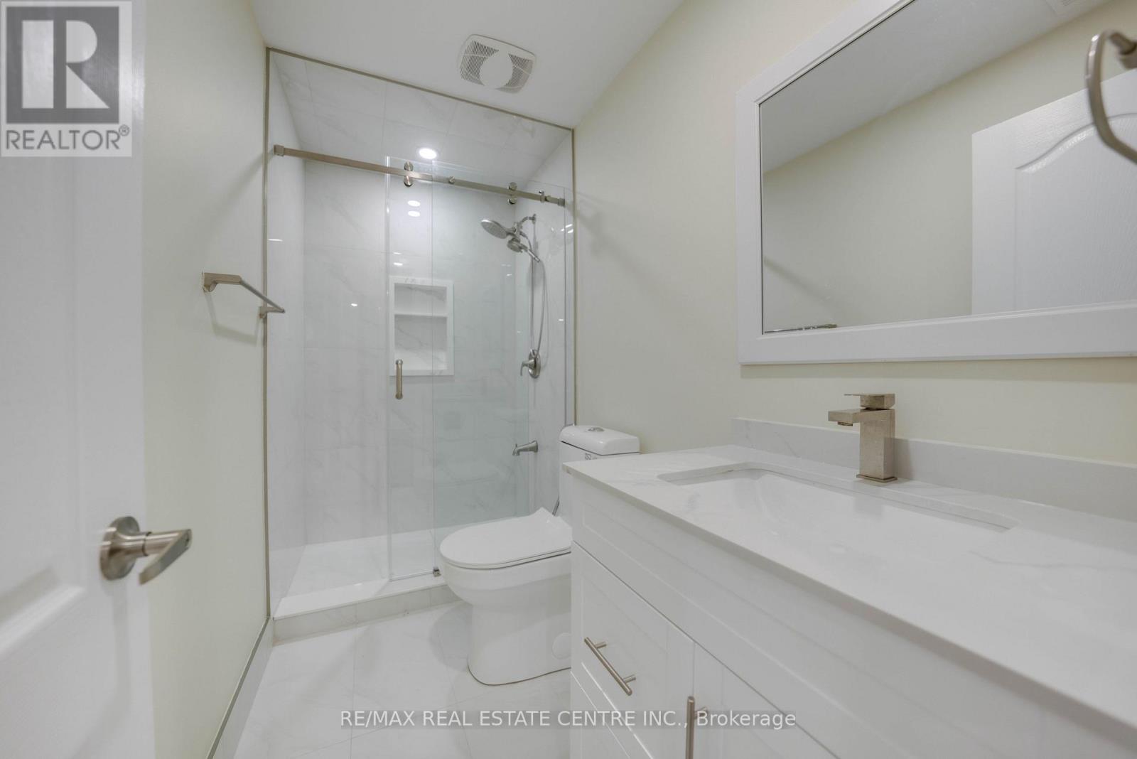 907 Etherington Way Property Photo 36