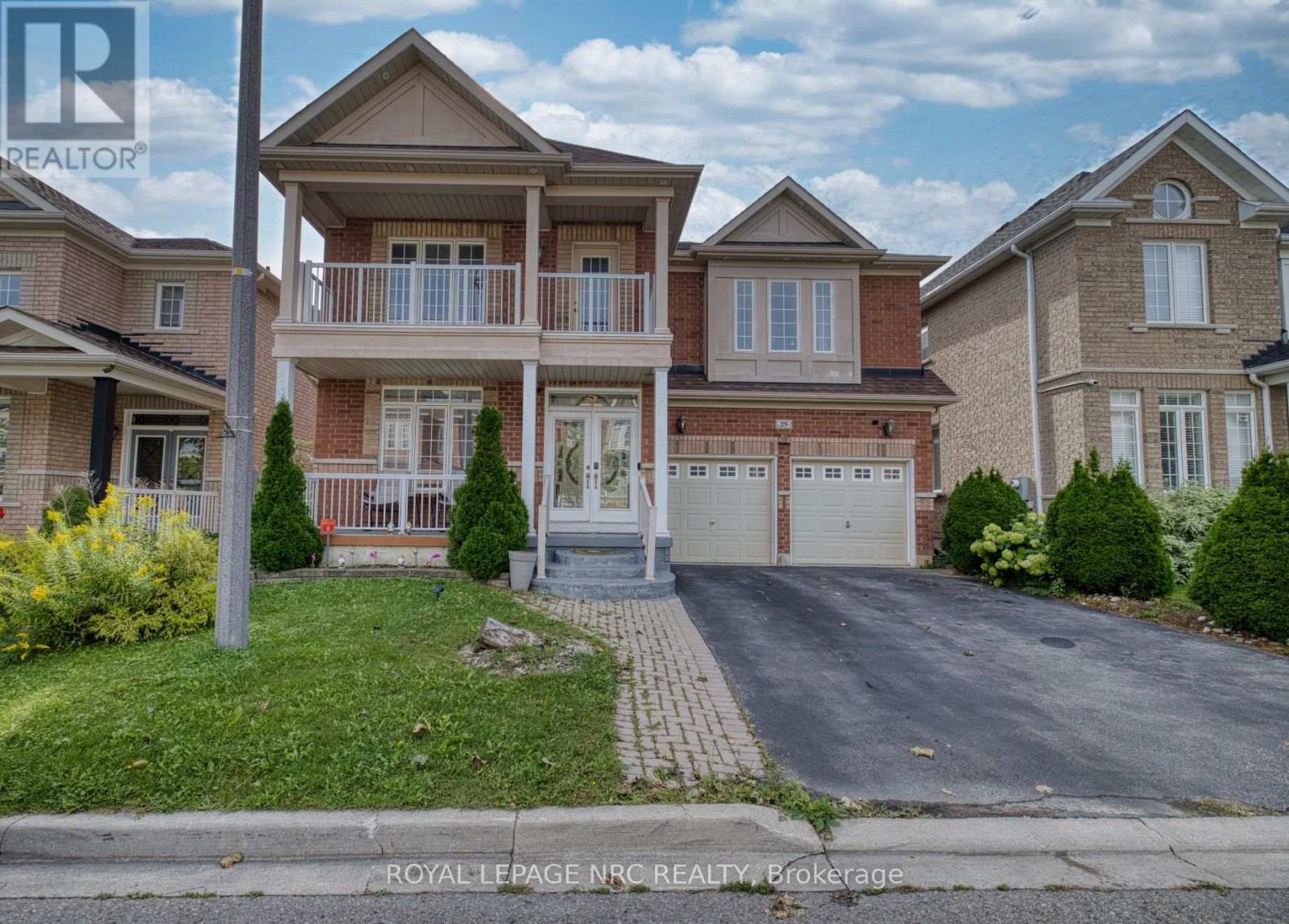 25 Maverick Crescent Property Photo 1
