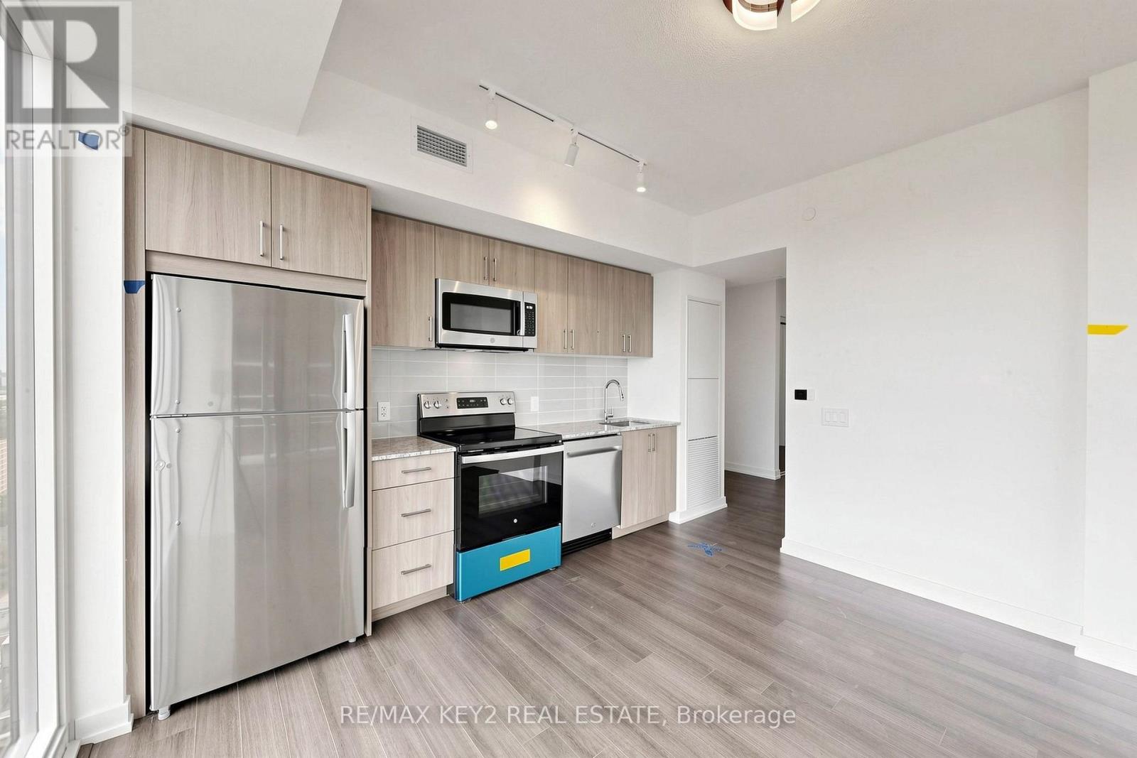 2219 - 4010 Eglinton Avenue W Property Photo 8
