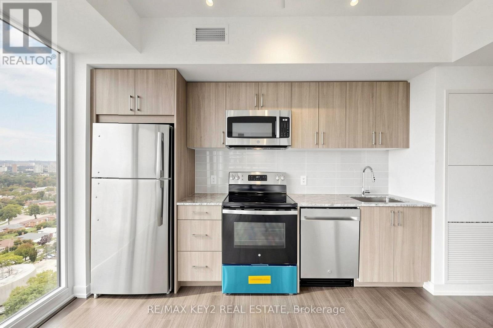 2219 - 4010 Eglinton Avenue W Property Photo 9