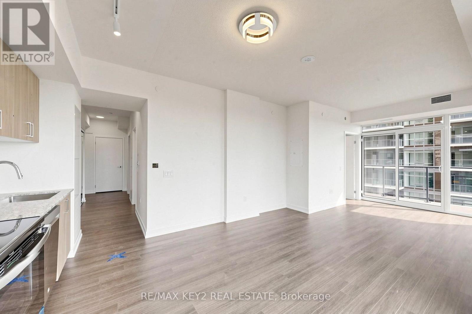 2219 - 4010 Eglinton Avenue W Property Photo 10