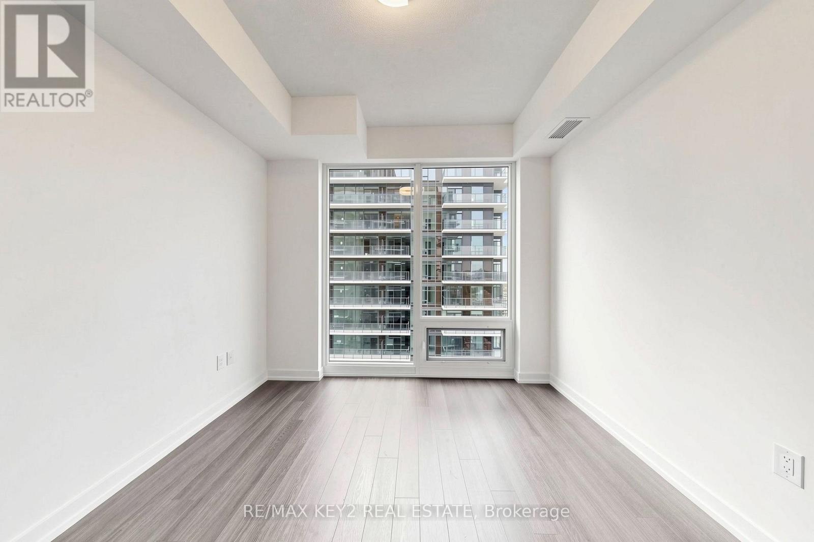 2219 - 4010 Eglinton Avenue W Property Photo 12