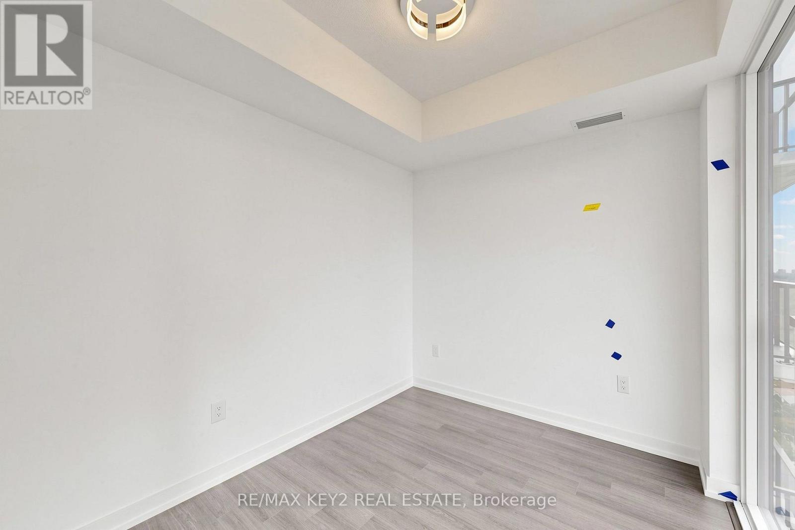 2219 - 4010 Eglinton Avenue W Property Photo 17