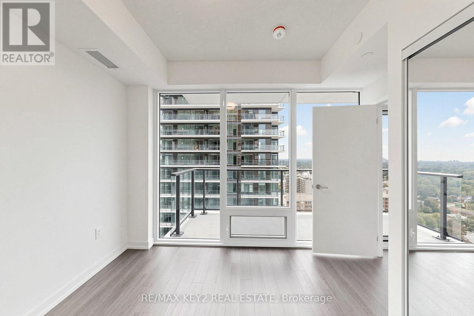 2219 - 4010 Eglinton Avenue W Property Photo 18