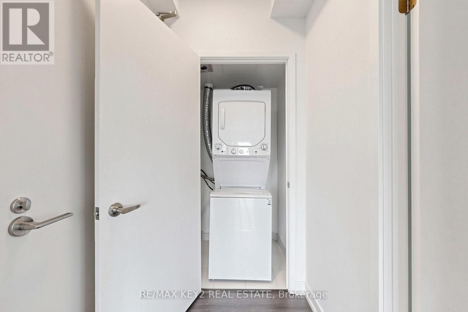 2219 - 4010 Eglinton Avenue W Property Photo 23