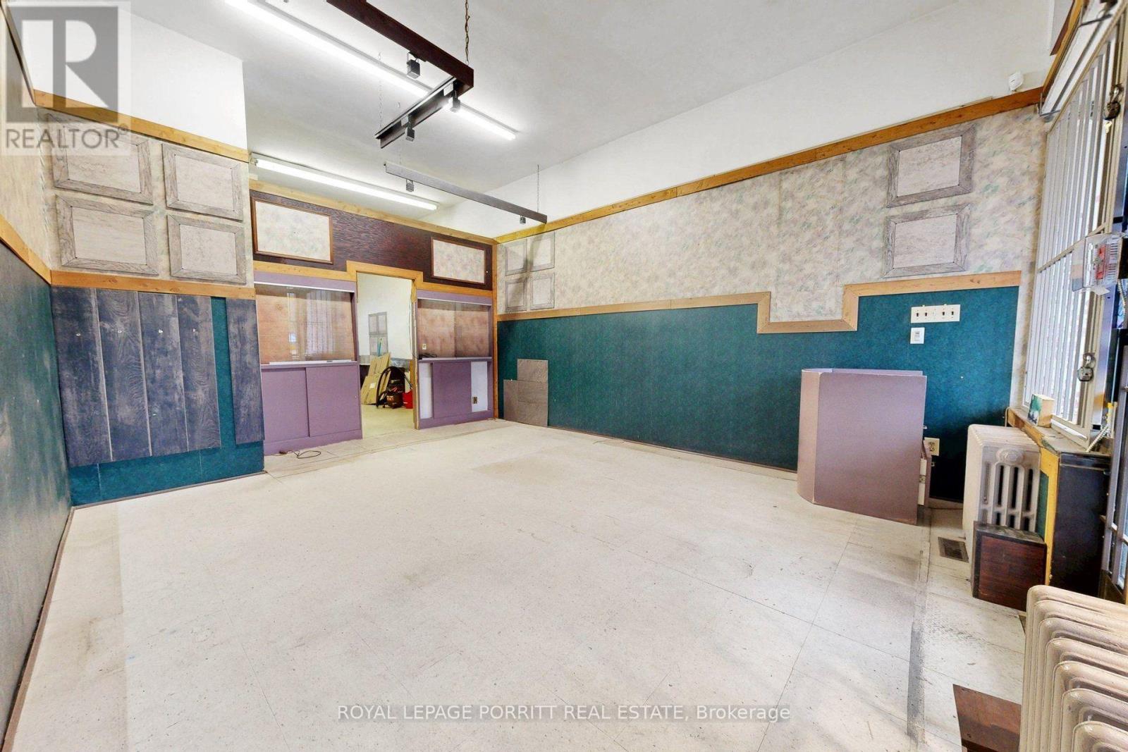 3467 Lake Shore Boulevard W Property Photo 5