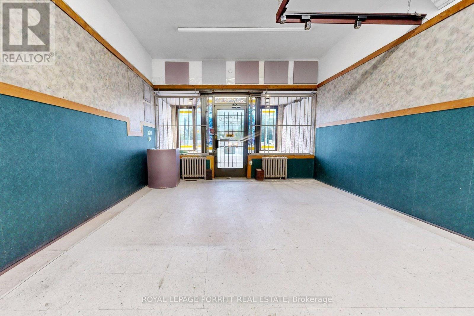 3467 Lake Shore Boulevard W Property Photo 7