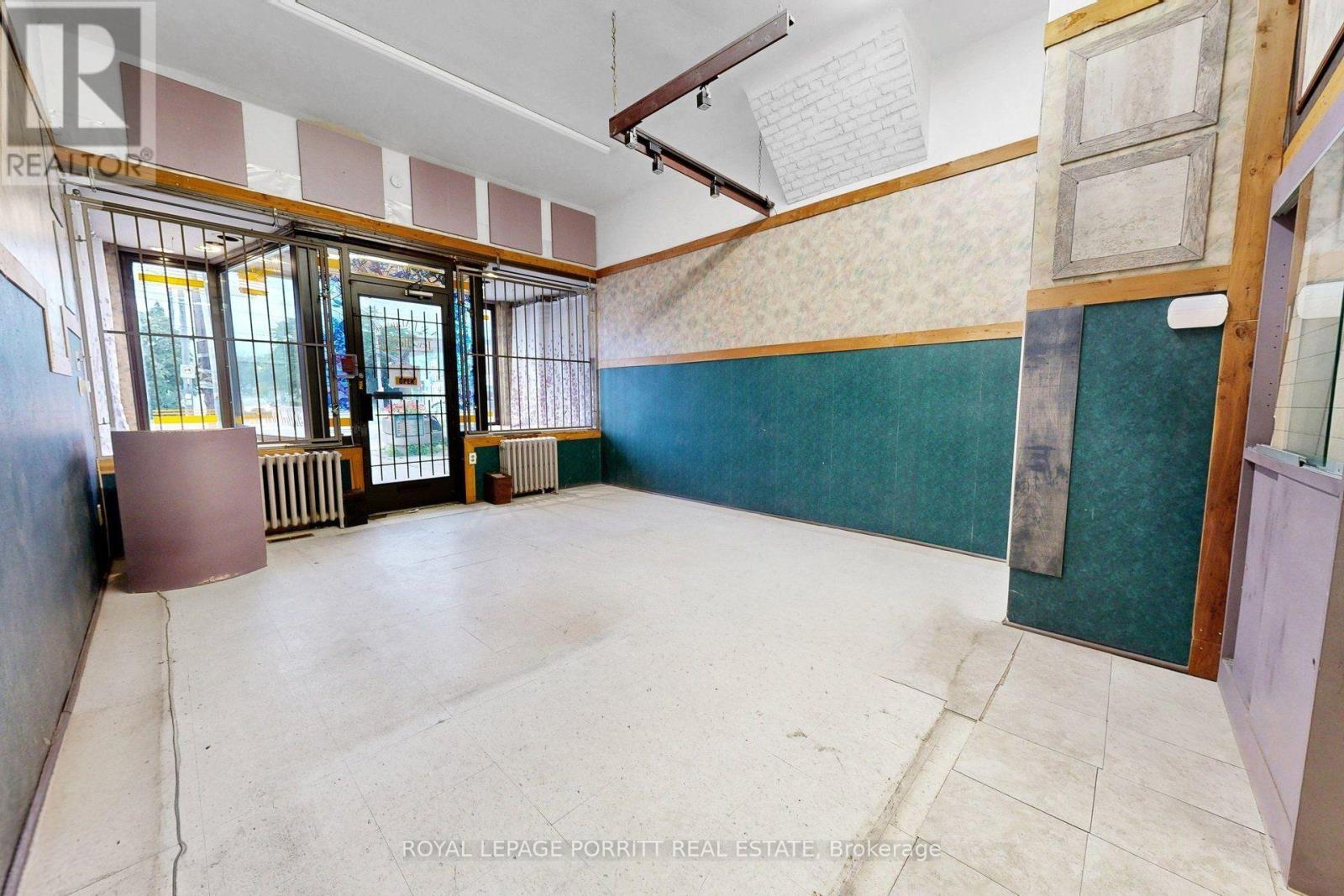 3467 Lake Shore Boulevard W Property Photo 8