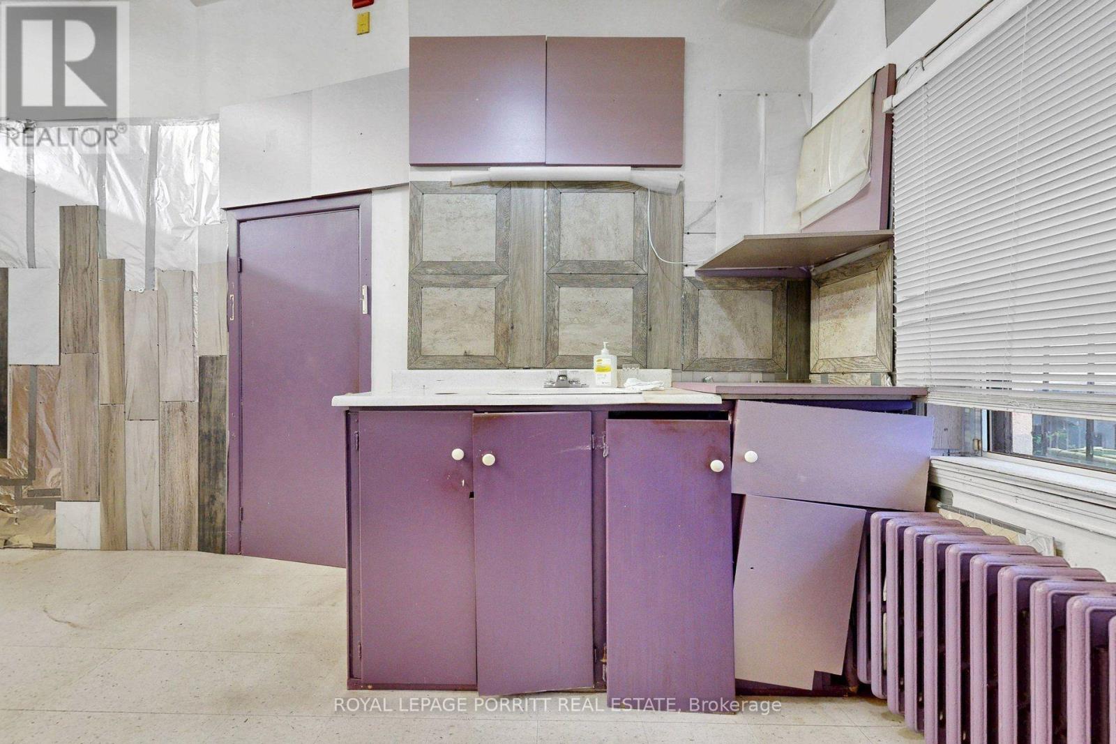 3467 Lake Shore Boulevard W Property Photo 13