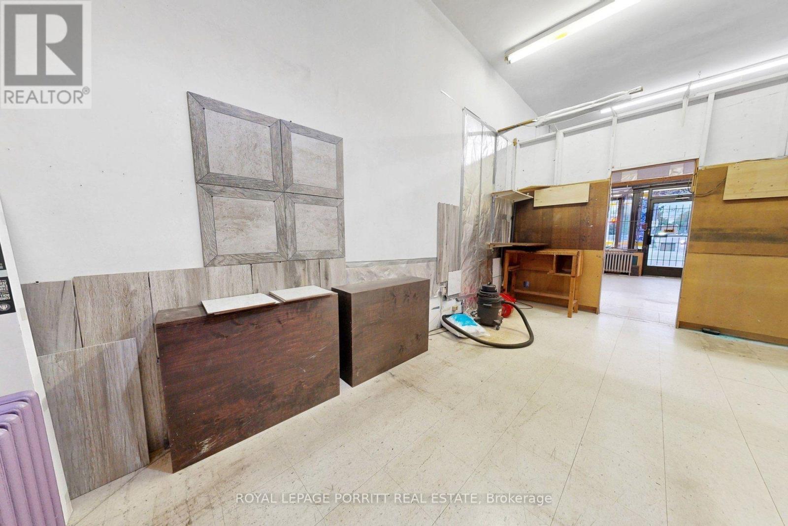 3467 Lake Shore Boulevard W Property Photo 14