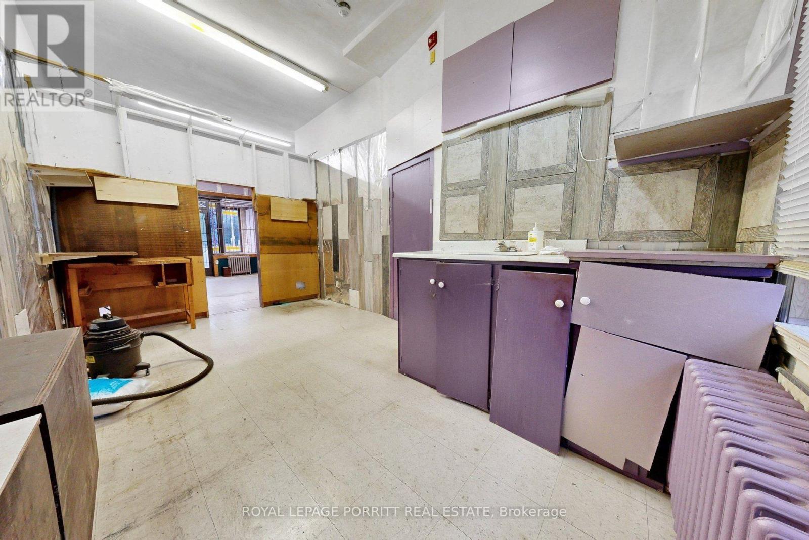 3467 Lake Shore Boulevard W Property Photo 15