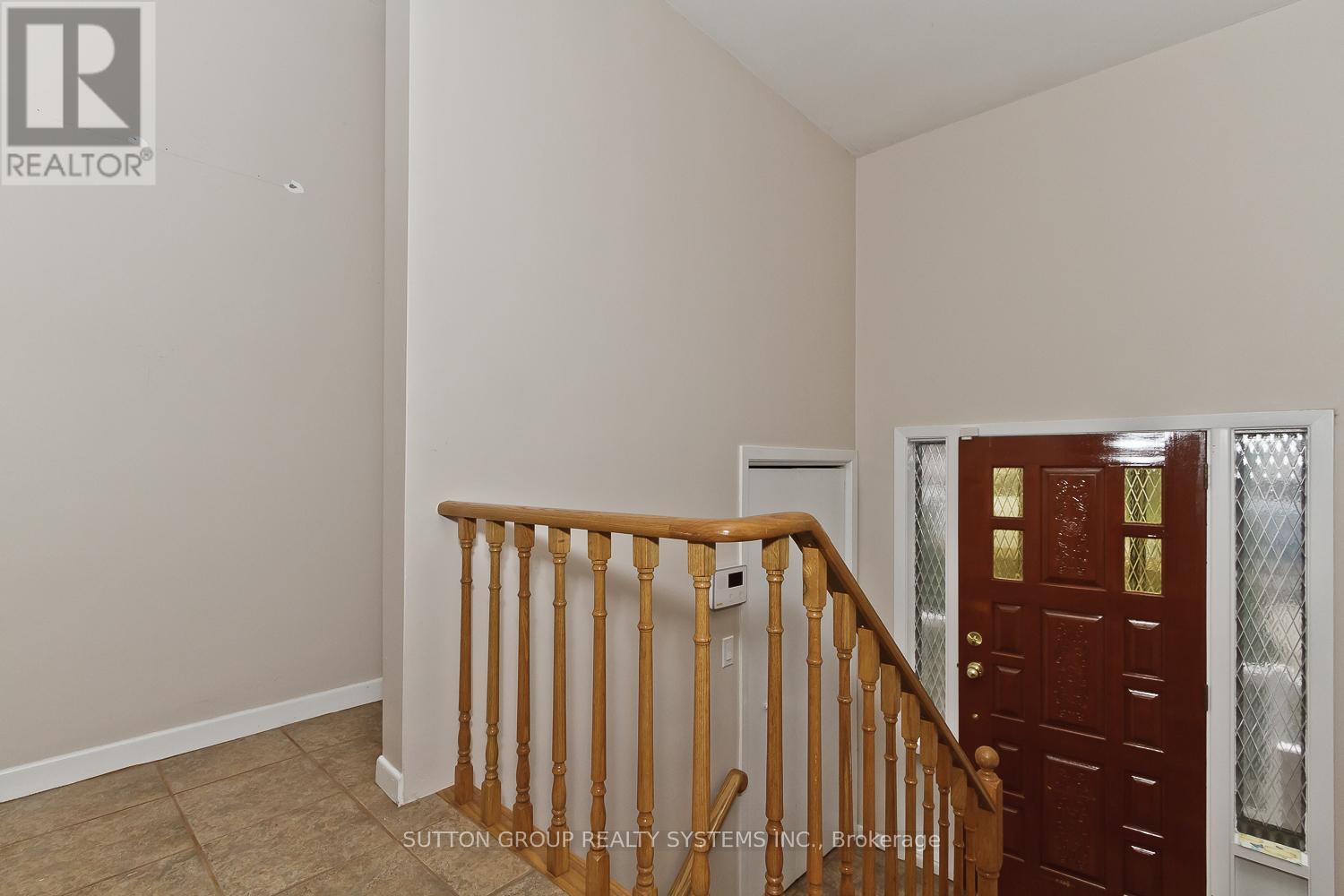 Upper - 233 Hullmar Drive Property Photo 20