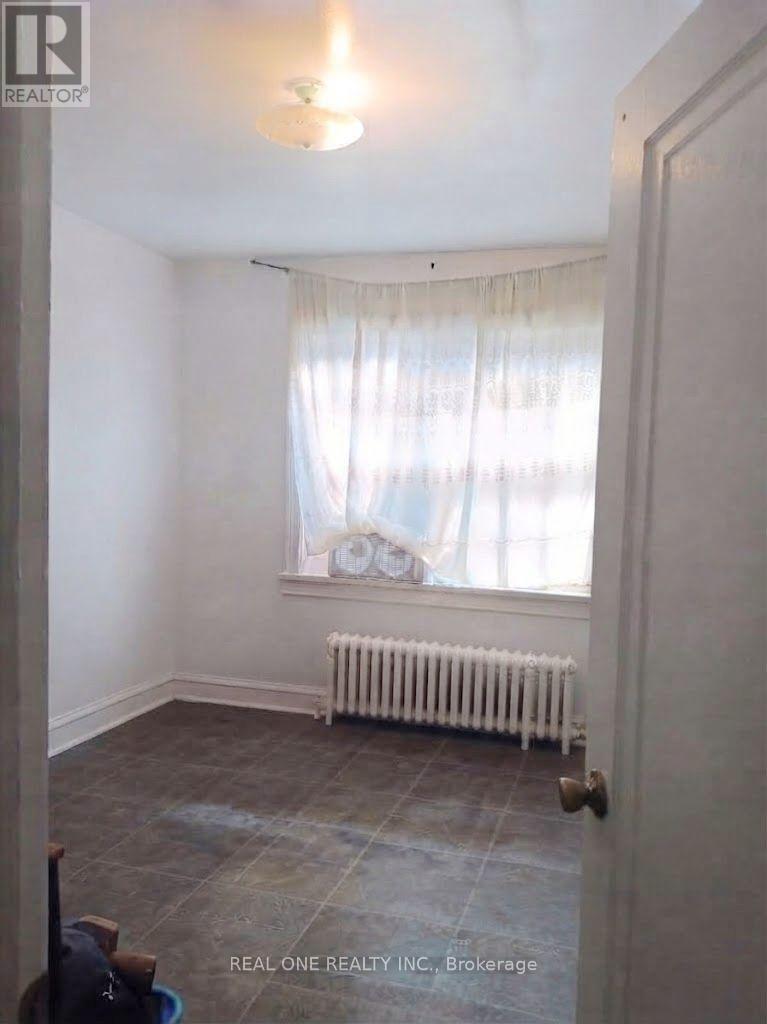 2 - 104 Twenty Fifth Street Property Photo 4