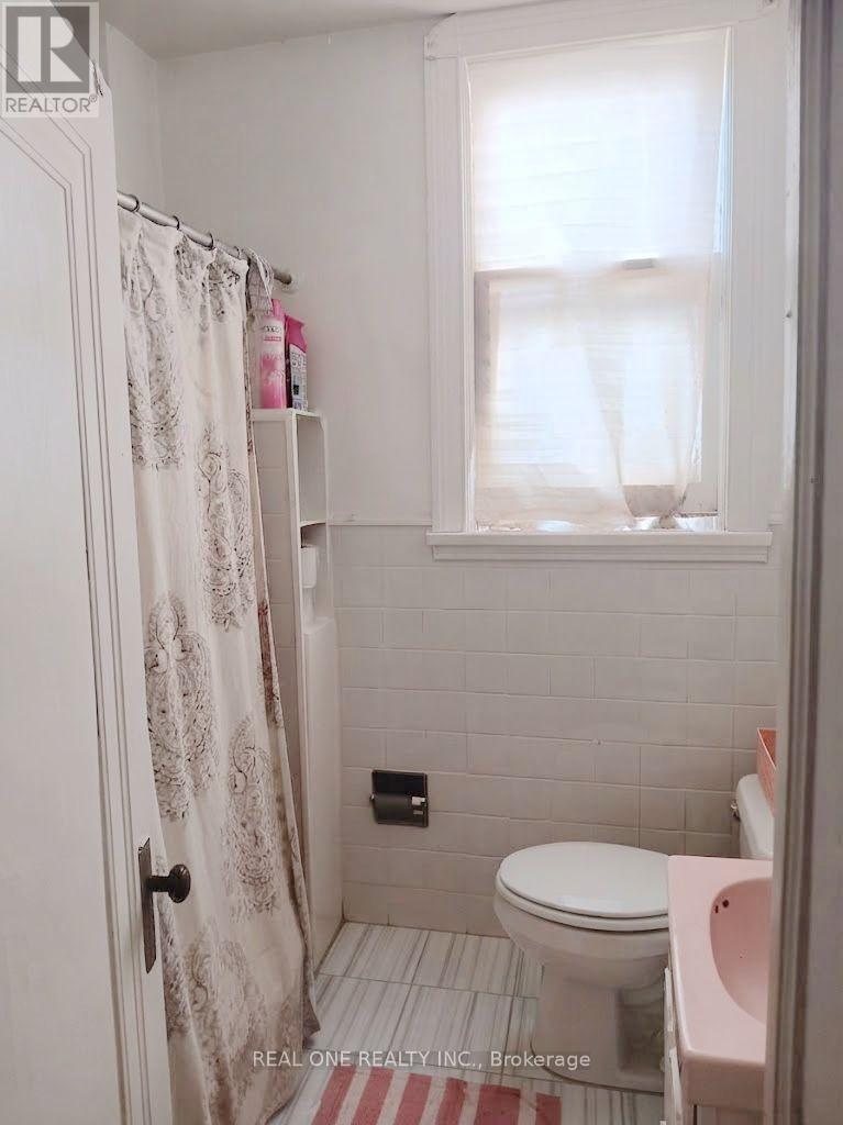 2 - 104 Twenty Fifth Street Property Photo 5