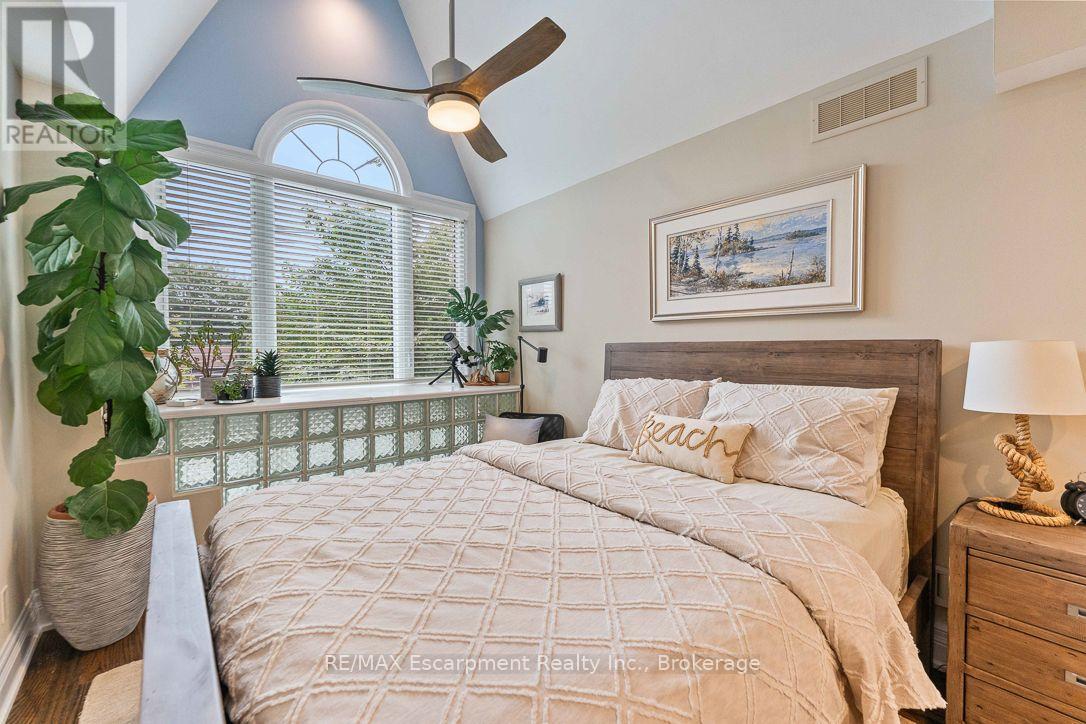 2331 Marine Drive Property Photo 15