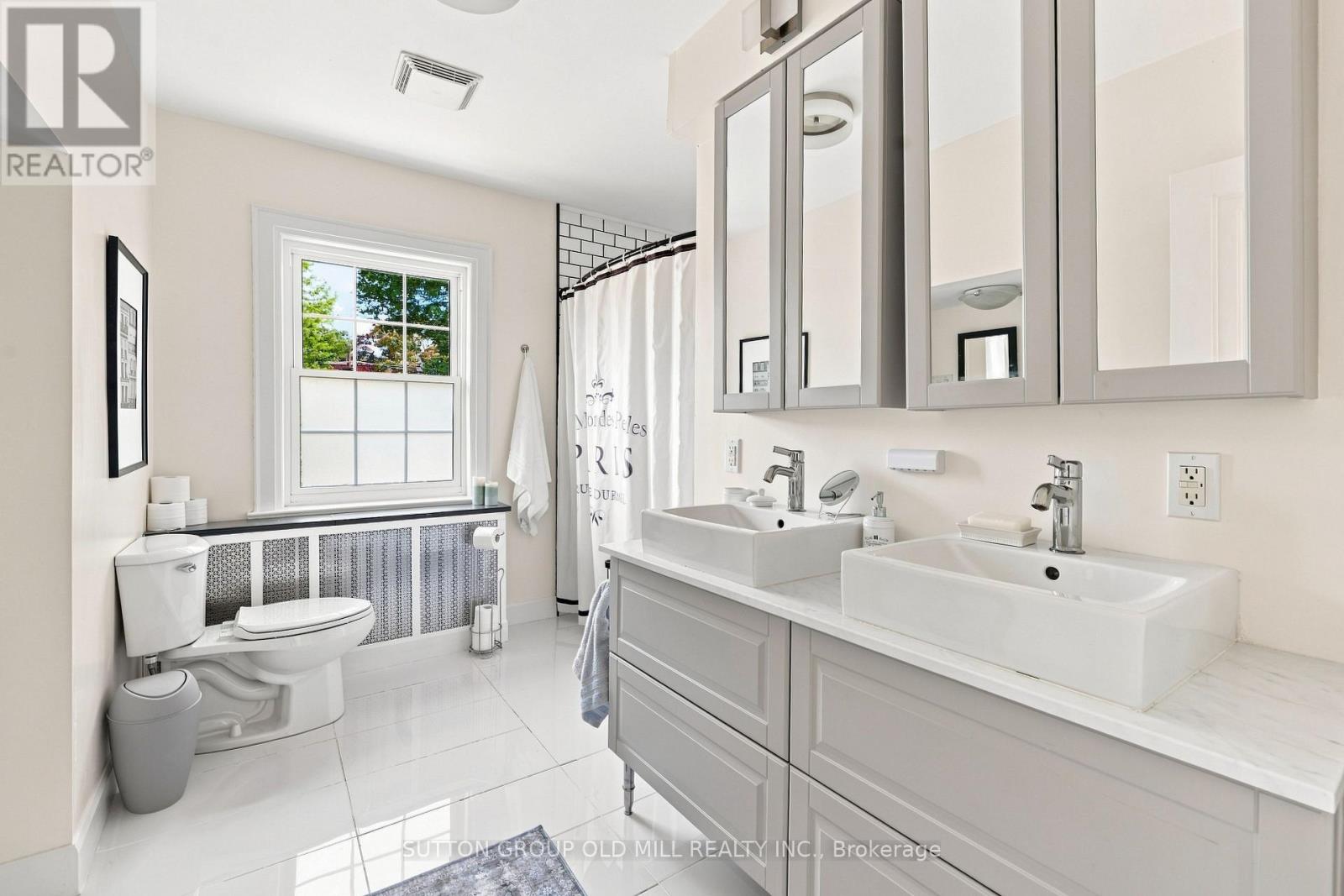 10 Queens Avenue Property Photo 23