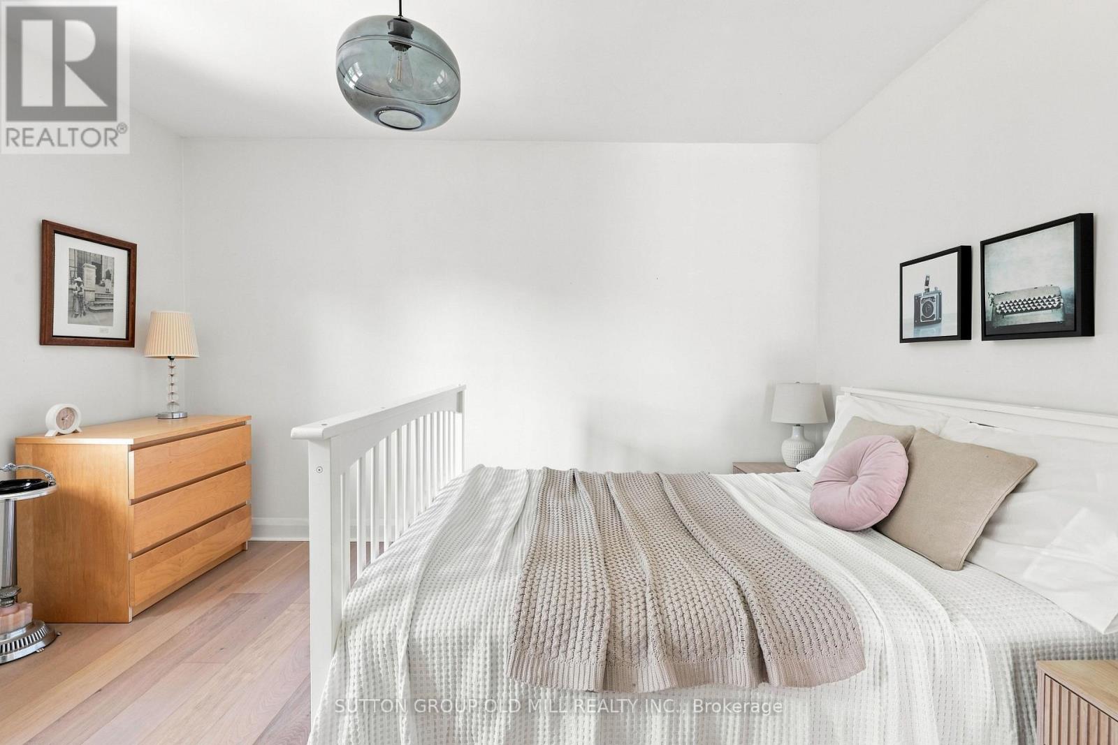10 Queens Avenue Property Photo 27