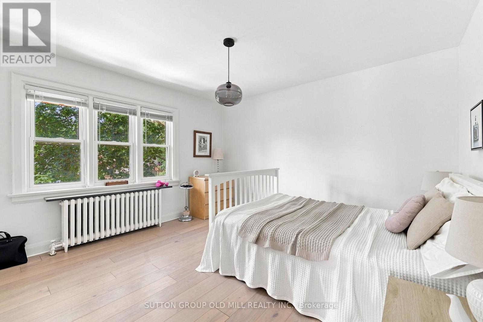 10 Queens Avenue Property Photo 28