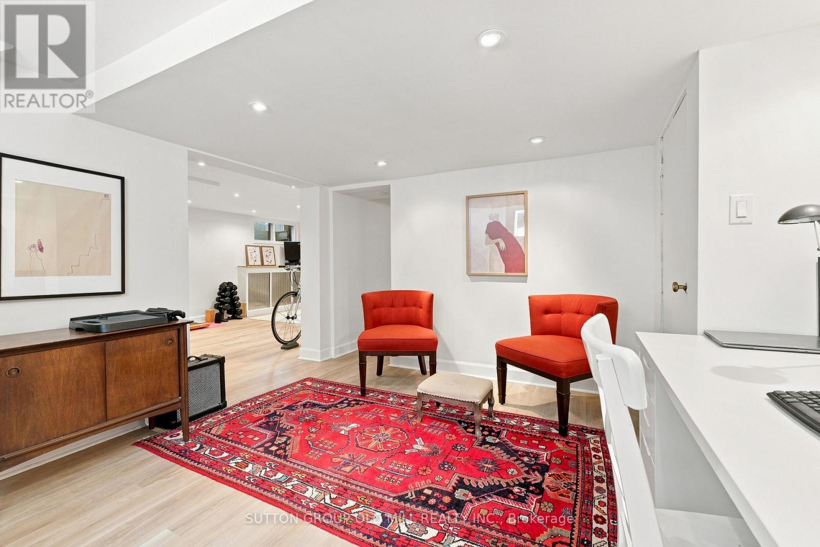 10 Queens Avenue Property Photo 33