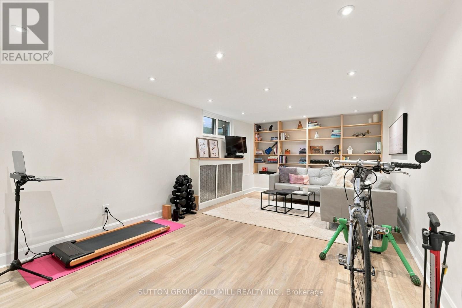 10 Queens Avenue Property Photo 35