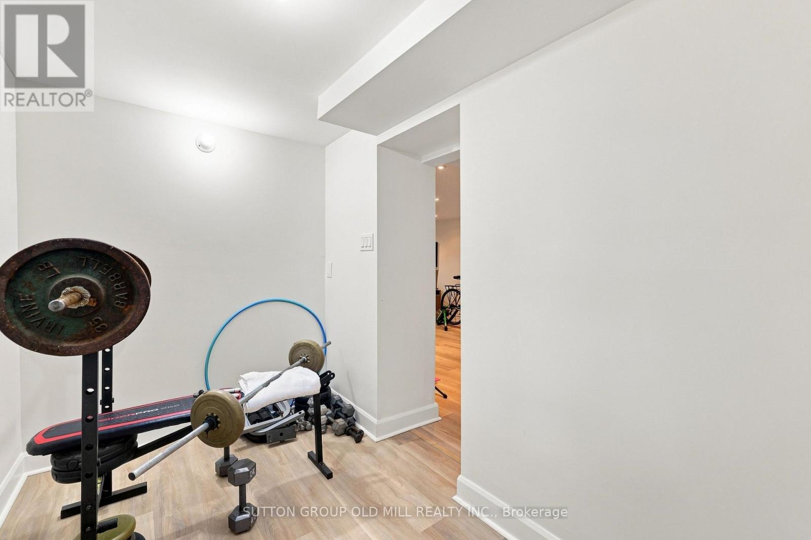 10 Queens Avenue Property Photo 37