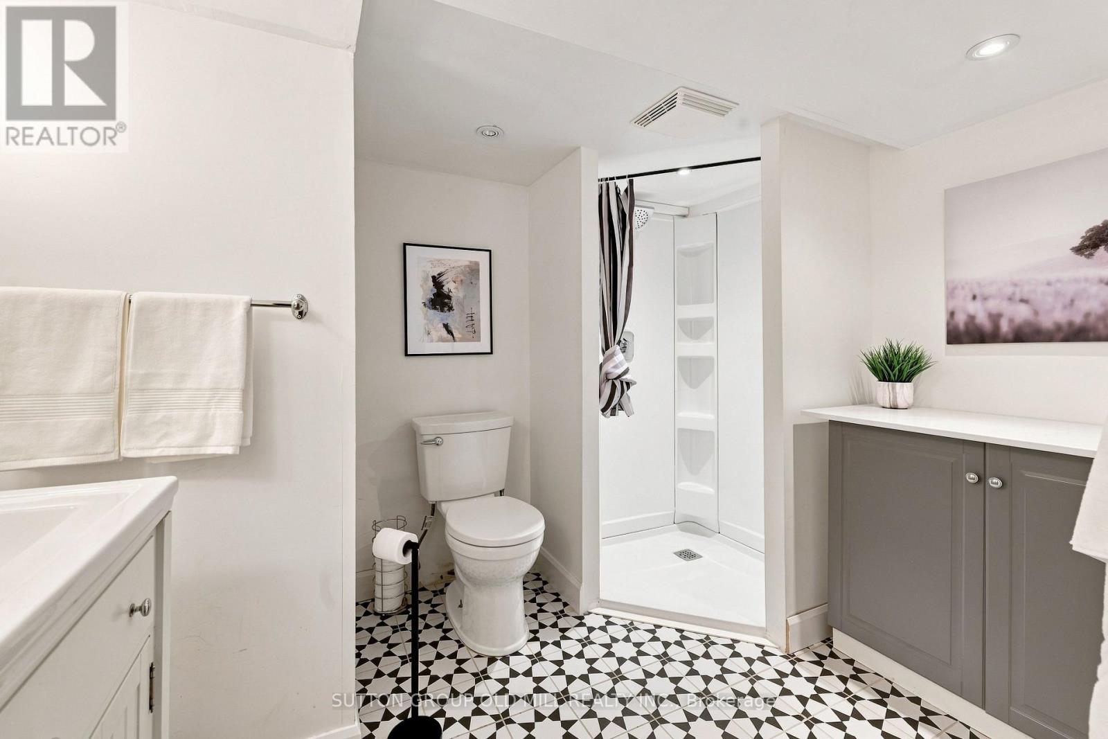10 Queens Avenue Property Photo 38
