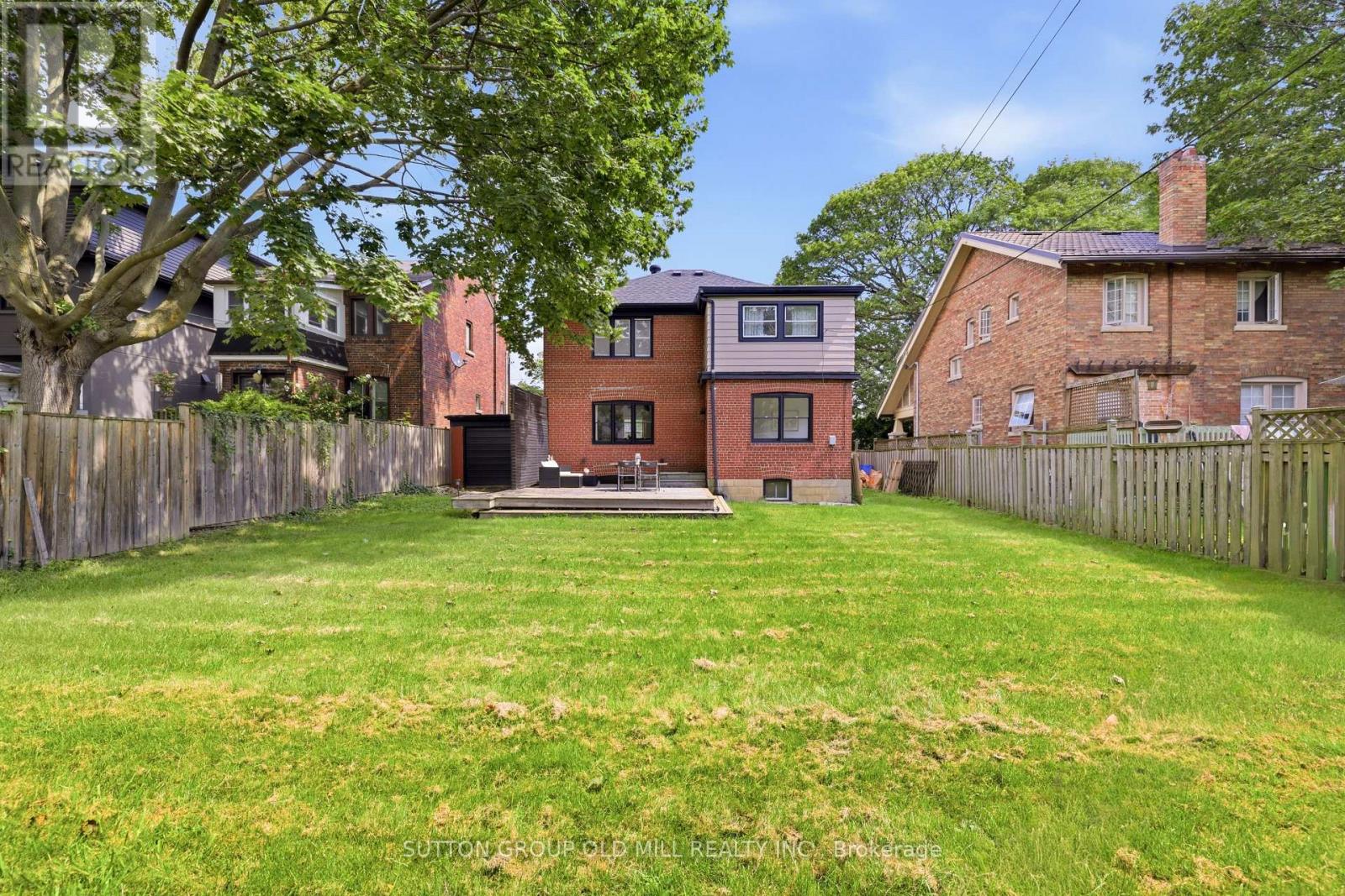10 Queens Avenue Property Photo 42