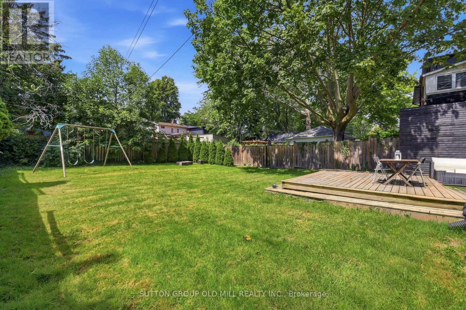 10 Queens Avenue Property Photo 44