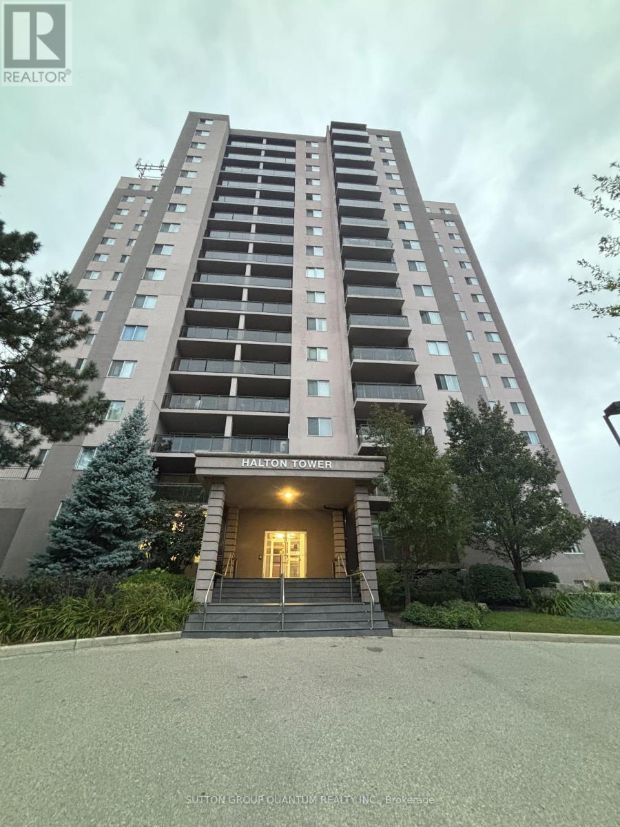 1210 - 975 Warwick Court Property Photo 1