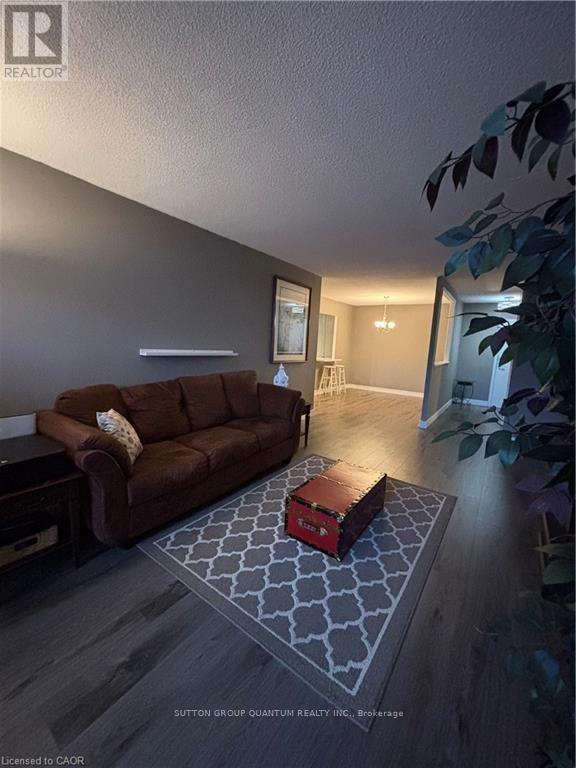 1210 - 975 Warwick Court Property Photo 15