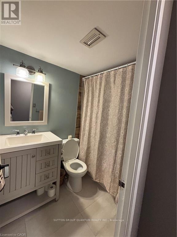 1210 - 975 Warwick Court Property Photo 22
