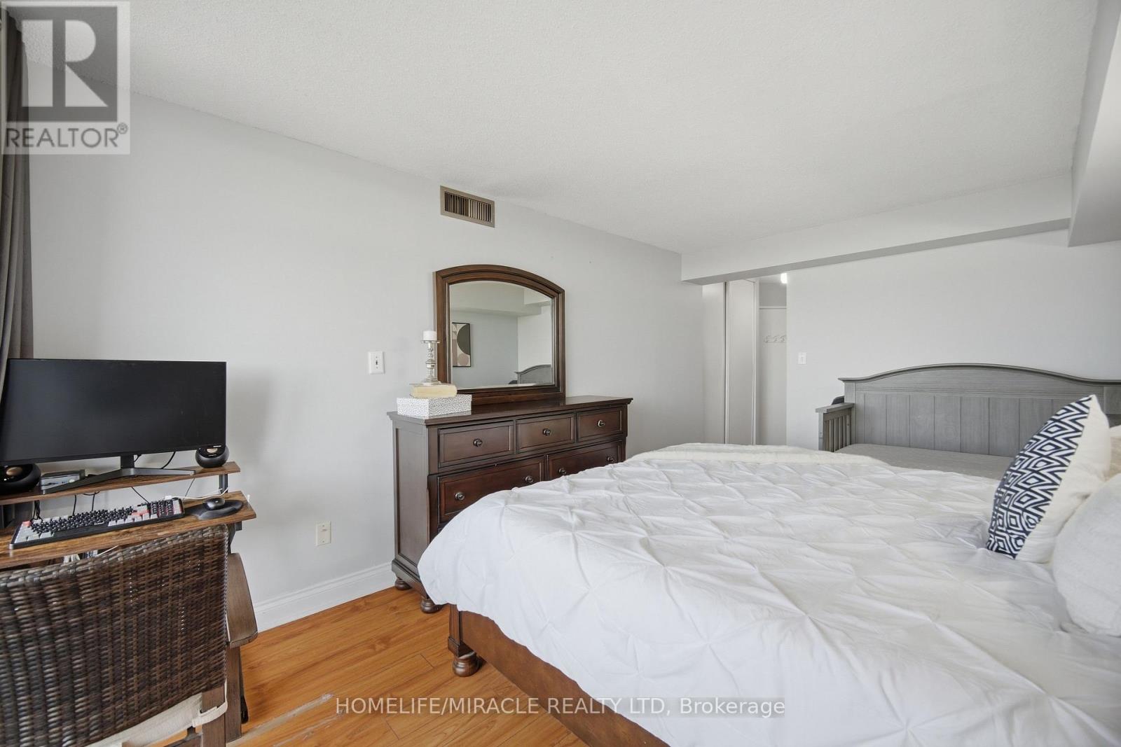 502 - 1 Rowntree Road Property Photo 16