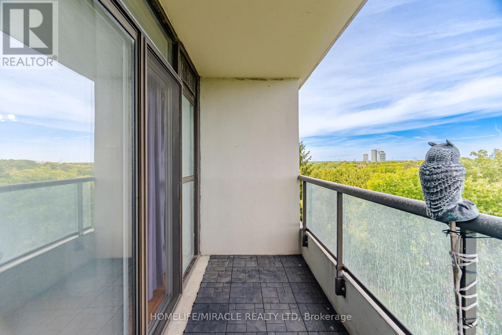 502 - 1 Rowntree Road Property Photo 19