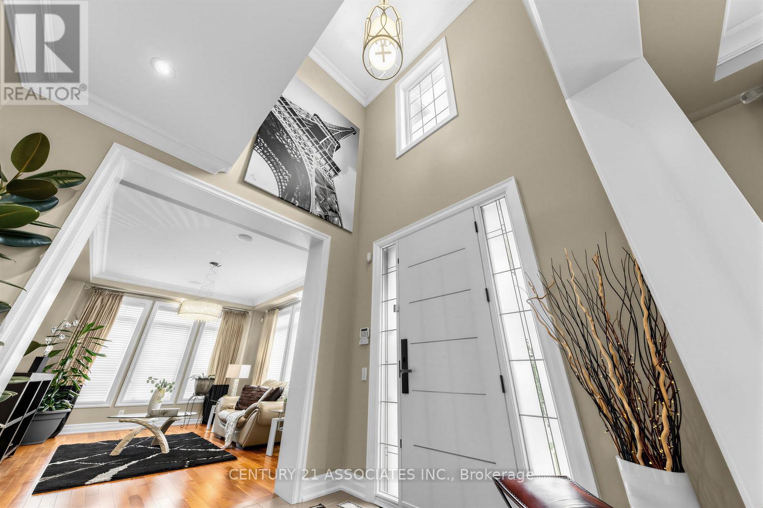 29 Black Diamond Crescent Property Photo 8