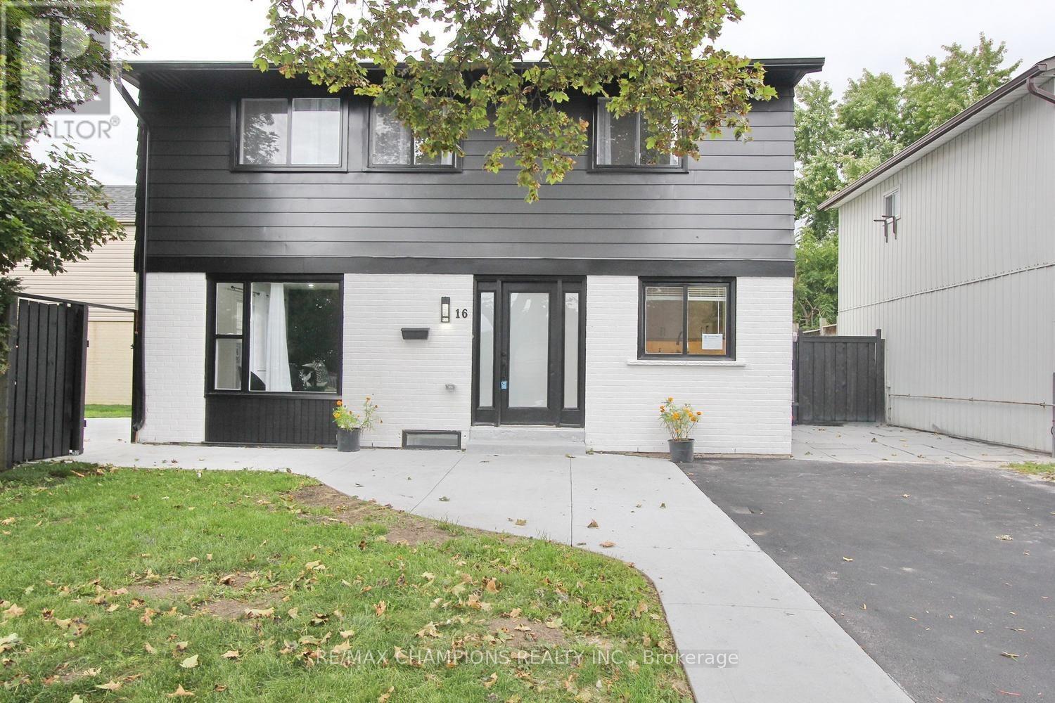 16 Glencairn Square Property Photo 1