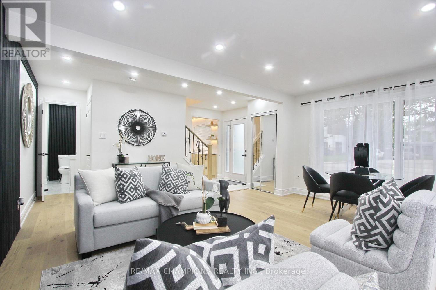 16 Glencairn Square Property Photo 12