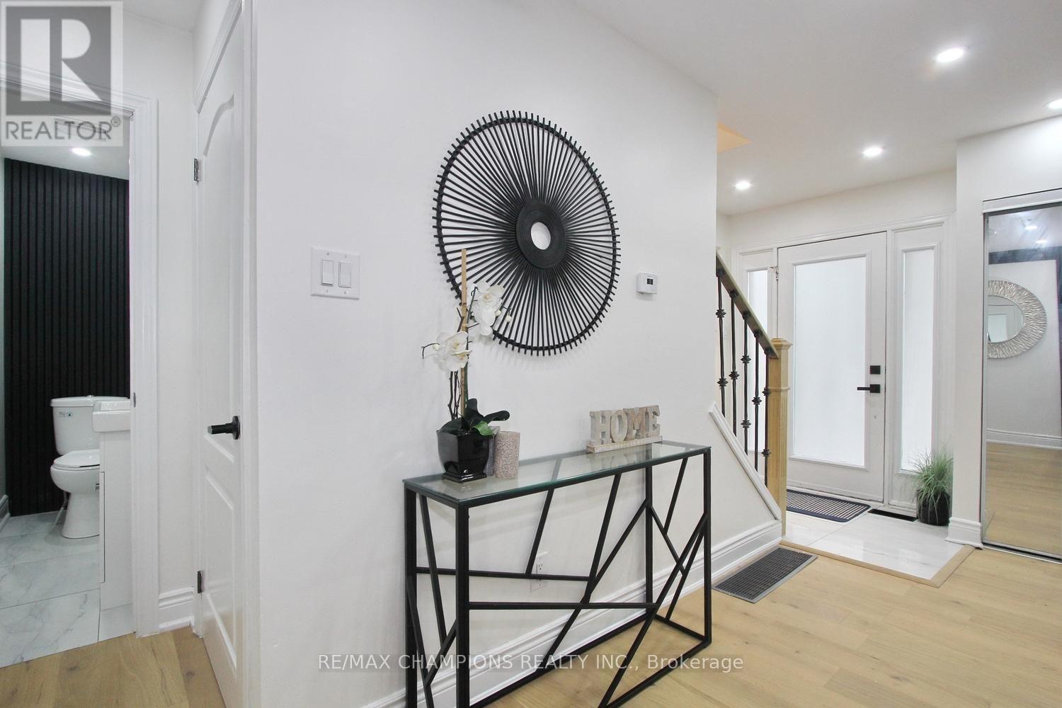 16 Glencairn Square Property Photo 13