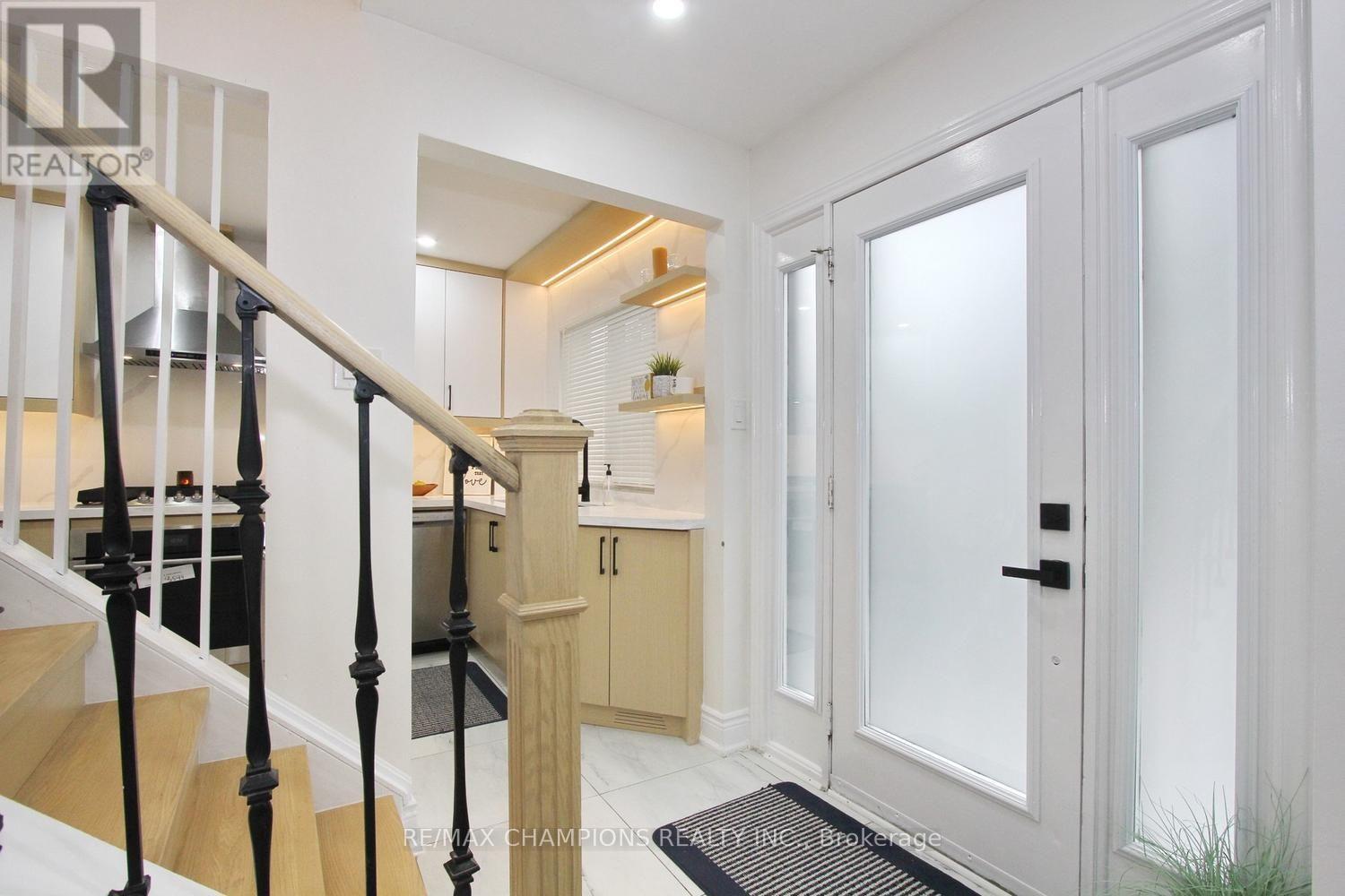 16 Glencairn Square Property Photo 16