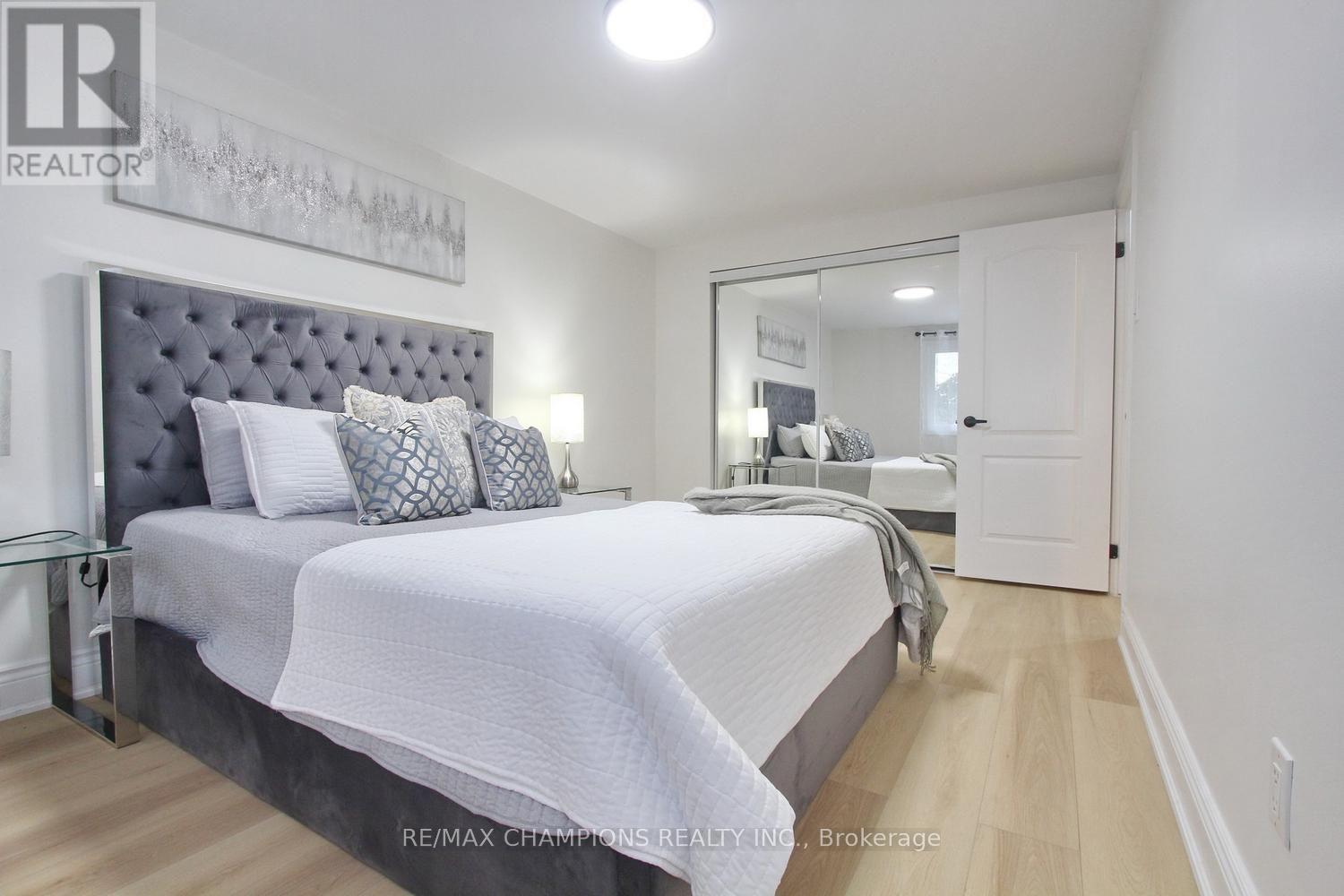 16 Glencairn Square Property Photo 25