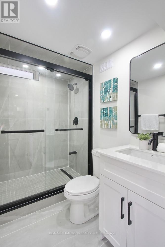 16 Glencairn Square Property Photo 42