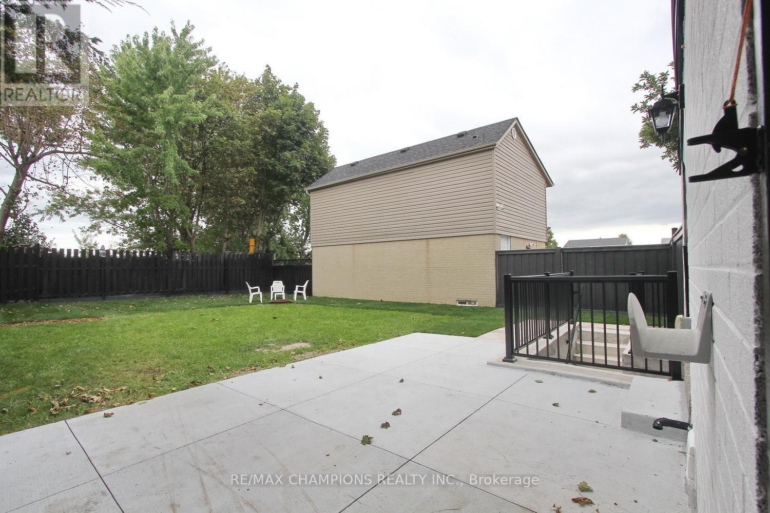 16 Glencairn Square Property Photo 46
