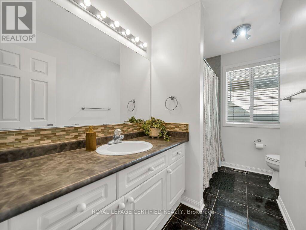 834 Fourth Line Property Photo 23