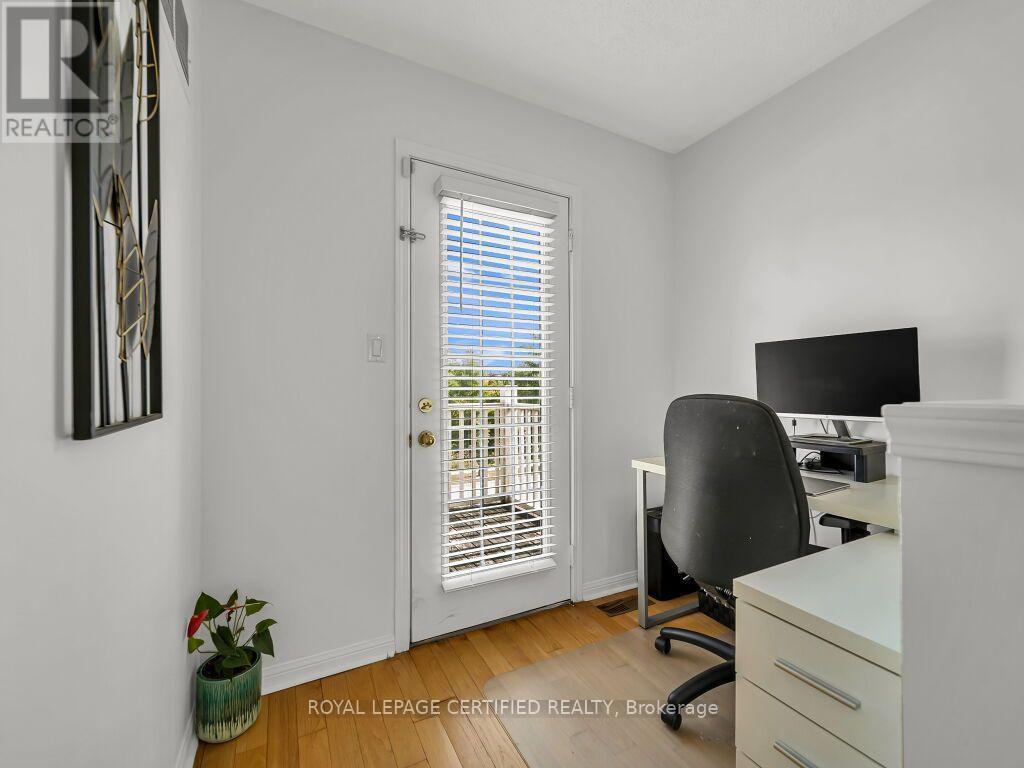 834 Fourth Line Property Photo 24